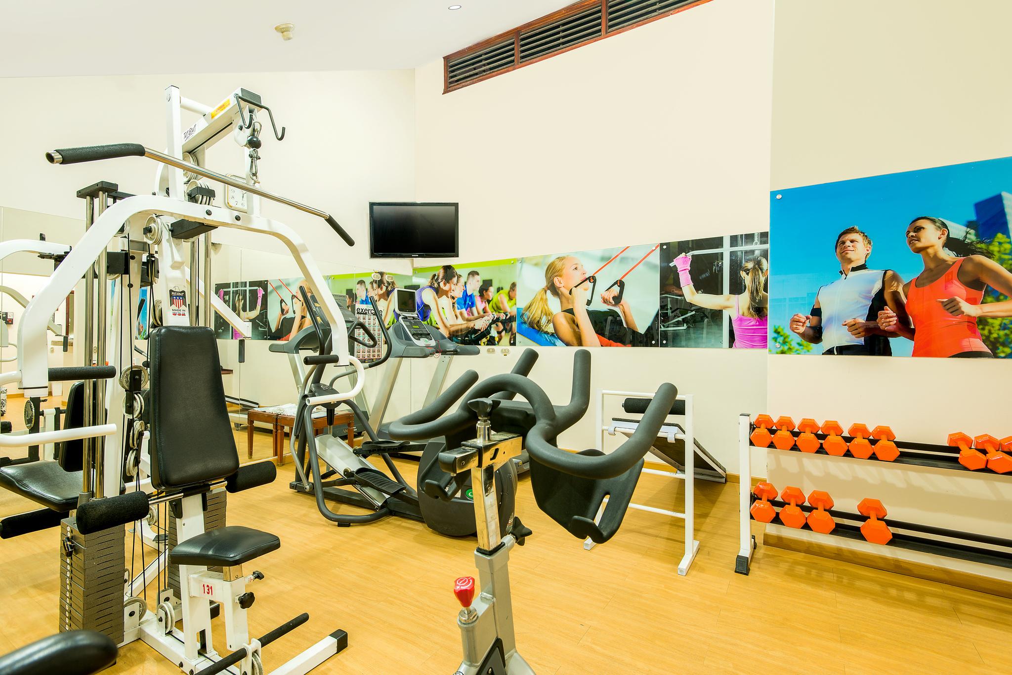 Hotel Dann Carlton Bogota Ngoại thất bức ảnh The gym at the hotel