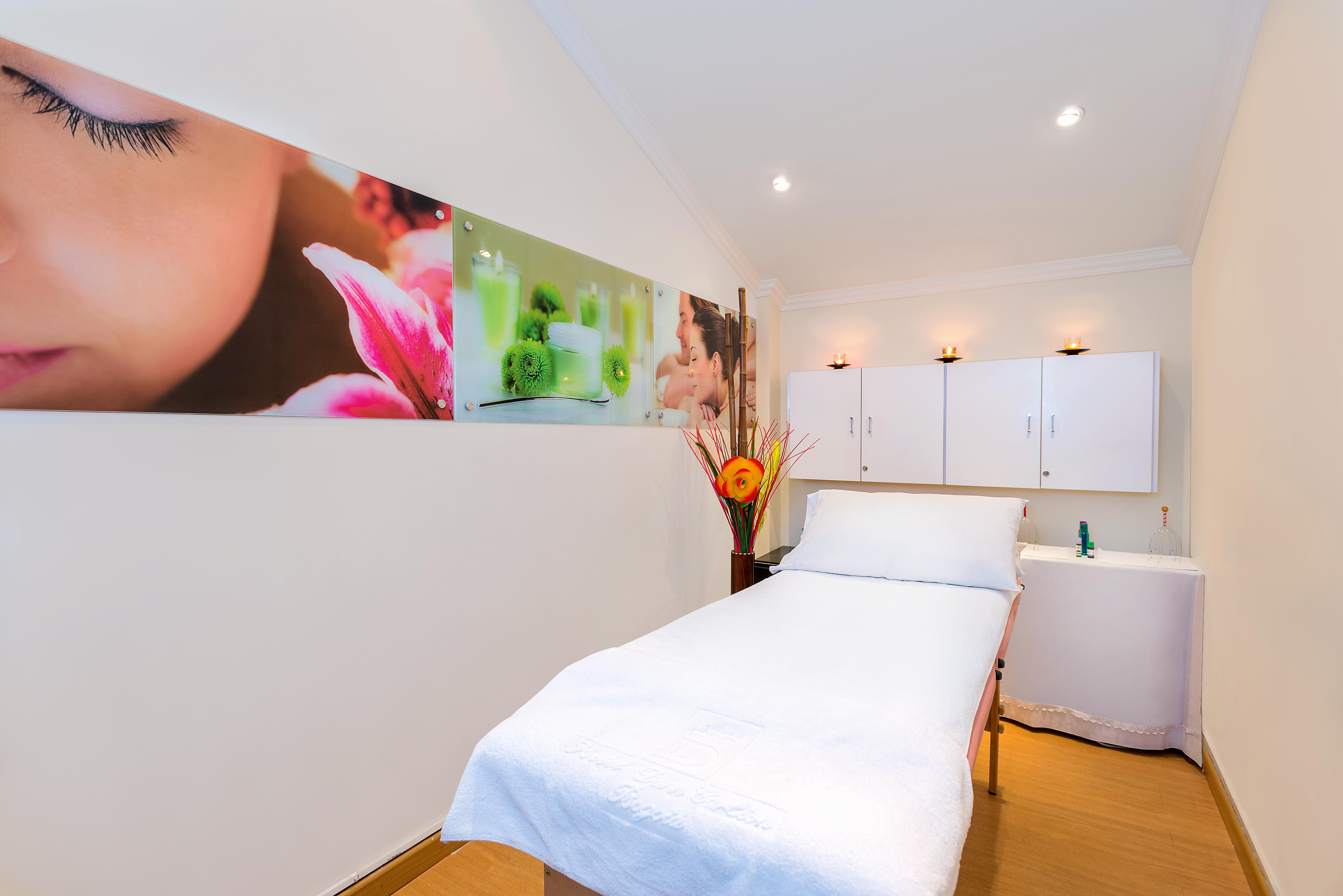 Hotel Dann Carlton Bogota Ngoại thất bức ảnh Treatment room at a spa