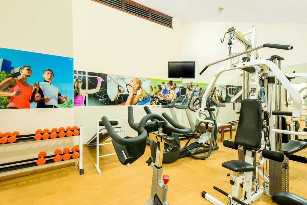 Hotel Dann Carlton Bogota Ngoại thất bức ảnh The gym at the hotel