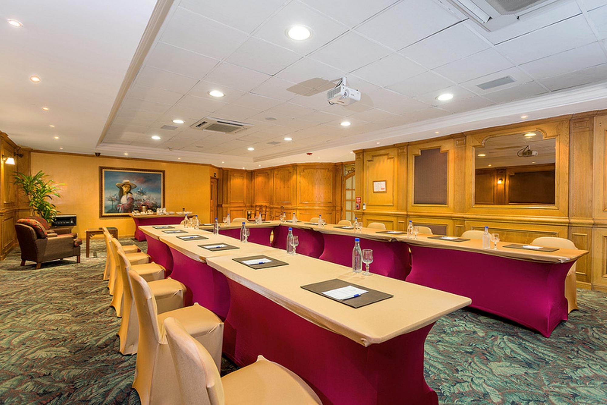 Hotel Dann Carlton Bogota Ngoại thất bức ảnh Meeting room